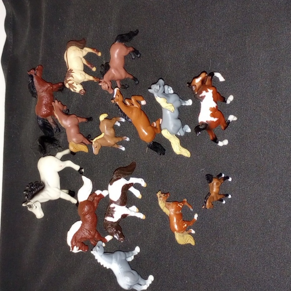 Horse animal playset figures lot of 14 figures mini horses